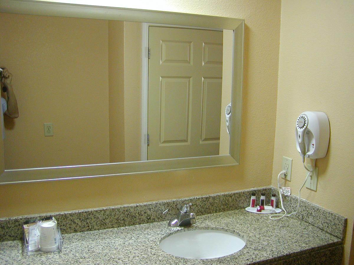 Days Inn By Wyndham Marietta White Water Екстериор снимка